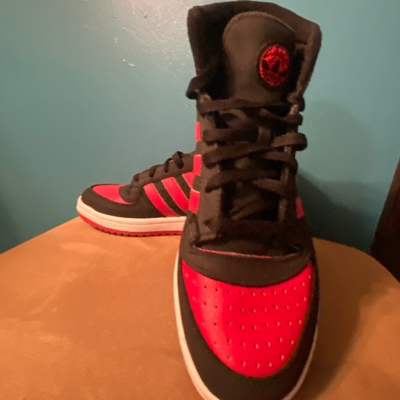 Adidas Originals High Tops - Picture 5 of 8